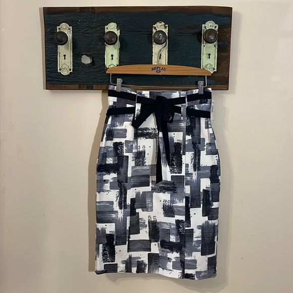 Grace Elements Grey Black and White Abstract Print Skirt Size 8 - Picture 4 of 14